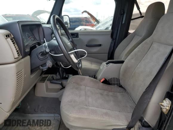 ✅ 2005 Jeep Wrangler Unlimited • VIN: 1J4FA44S25P335120 • Lot: 70306025. Listed on Copart with 137,315 mi. Free auction sales archive from the USA and detailed vehicle history report at DreamBid. Image 7.