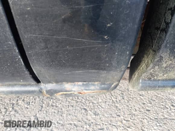 2002 Chevrolet Silverado 1500 LS with VIN 1GCEK14T92Z186601, listed as a IAAI auction lot 43091176 with 110,697 mi miles and . Bid and sale history available at DreamBid. Image 6.