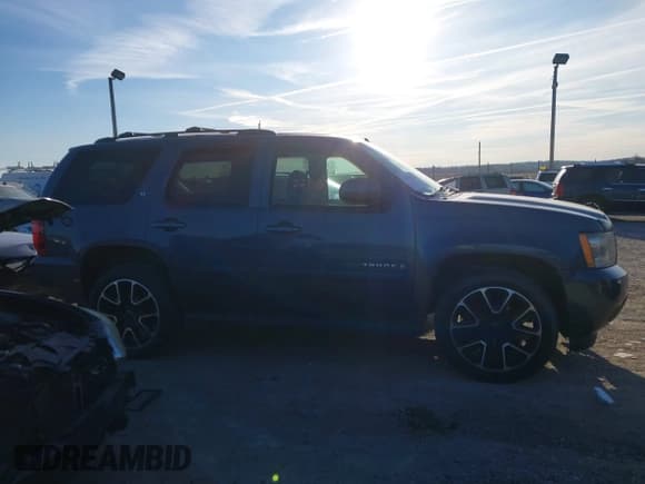 ✅ 2008 Chevrolet Tahoe LTZ • VIN: 1GNFK13028J123740 • Lot: 43702233. Listed on IAAI with 207,791 mi. Free auction sales archive from the USA and detailed vehicle history report at DreamBid. Image 13.