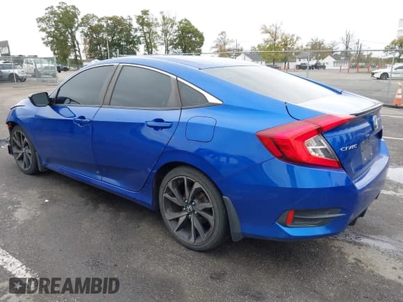 ✅ 2020 Honda Civic Sport • VIN: 2HGFC2F88LH593487 • Lot: 43435672. Wystawiony na IAAI z przebiegiem 76 240 mil. Bezpłatny archiwum sprzedaży aukcyjnych z USA i szczegółowy raport historii pojazdu na DreamBid. Zdjęcie 3.