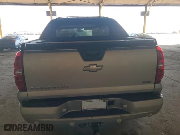 ✅ 2008 Chevrolet Avalanche 1LT • VIN: 3GNEC12088G243778 • Лот: 85102035. Опубликован ранее на Copart с пробегом Не указан. Бесплатный доступ к архиву аукционных продаж из США и подробный отчёт об истории автомобиля на DreamBid. Изображение 6.