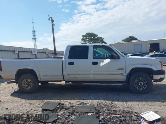 ✅ 2004 Chevrolet Silverado 2500HD LS • VIN: 1GCHK23234F201870 • Lot: 43503020. Wystawiony na IAAI z przebiegiem 277 071 mil. Bezpłatny archiwum sprzedaży aukcyjnych z USA i szczegółowy raport historii pojazdu na DreamBid. Zdjęcie 13.