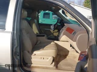 ✅ 2013 GMC Yukon XL SLT • VIN: 1GKS2KE7XDR272243 • Lot: 43554676. Wystawiony na IAAI z przebiegiem 198 316 mil. Bezpłatny archiwum sprzedaży aukcyjnych z USA i szczegółowy raport historii pojazdu na DreamBid. Zdjęcie 5.