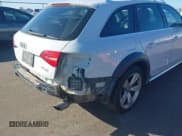 ✅ 2013 Audi allroad A4 Premium Plus • VIN: WA1UFAFL3DA192242 • Lot: 43401444. Wystawiony na IAAI z przebiegiem 135 890 mil. Bezpłatny archiwum sprzedaży aukcyjnych z USA i szczegółowy raport historii pojazdu na DreamBid. Zdjęcie 18.