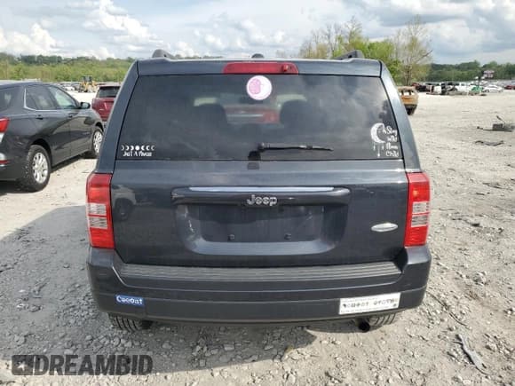 ✅ 2016 Jeep Patriot Latitude • VIN: 1C4NJPFB6GD502454 • Lot: 54133765. Listed on Copart with 129,573 mi. Free auction sales archive from the USA and detailed vehicle history report at DreamBid. Image 6.