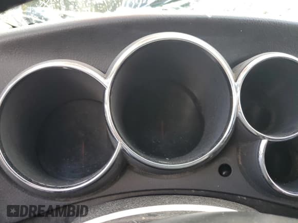 ✅ 2006 Toyota Matrix XR • VIN: 2T1KR32E46C590131 • Лот: 82466185. Опубликован ранее на Copart с пробегом Не указан. Бесплатный доступ к архиву аукционных продаж из США и подробный отчёт об истории автомобиля на DreamBid. Изображение 9.