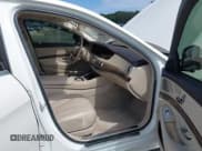 ✅ 2015 Mercedes-Benz S 550 • VIN: WDDUG8FBXFA117100 • Lot: 42592430. Wystawiony na IAAI z przebiegiem 111 469 mil. Bezpłatny archiwum sprzedaży aukcyjnych z USA i szczegółowy raport historii pojazdu na DreamBid. Zdjęcie 5.