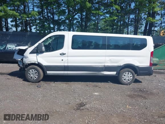 ✅ 2021 Ford Transit Passenger XL • VIN: 1FBAX2Y80MKA30684 • Lot: 42537249. Listed on IAAI with 79,669 mi. Free auction sales archive from the USA and detailed vehicle history report at DreamBid. Image 14.