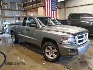 2010 Dodge Dakota Bighorn/Lonestar с VIN 1D7CW3BK3AS146092, выставлен на аукционе Copart как лот 78985064 с пробегом 104 500 миль миль и Списание • Salvage title. История ставок и продаж доступна на DreamBid. Изображение 4.