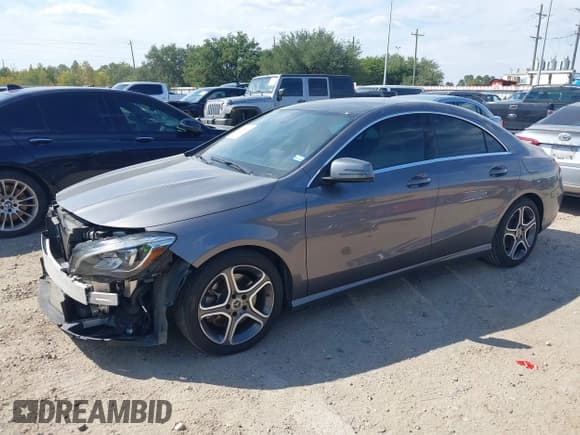 ✅ 2018 Mercedes-Benz CLA 250 • VIN: WDDSJ4EB6JN518969 • Лот: 43285494. Опубликован ранее на IAAI с пробегом 66 074 миль. Бесплатный доступ к архиву аукционных продаж из США и подробный отчёт об истории автомобиля на DreamBid. Изображение 19.