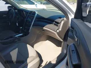 2015 Chevrolet Malibu LT with VIN 1G11D5SLXFF260725, listed as a IAAI auction lot 43235655 with 217,363 mi miles and . Bid and sale history available at DreamBid. Image 5.