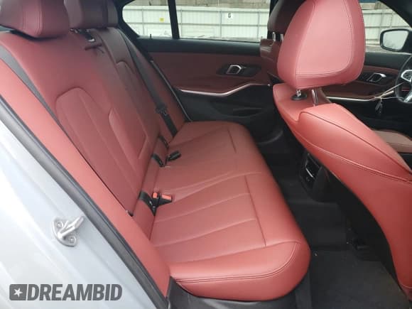 ✅ 2024 BMW 3 Series M340i xDrive • VIN: 3MW49FF0XR8E53835 • Lot: 43255935. Wystawiony na Copart z przebiegiem 2 569 mil. Bezpłatny archiwum sprzedaży aukcyjnych z USA i szczegółowy raport historii pojazdu na DreamBid. Zdjęcie 10.