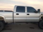 ✅ 2005 Chevrolet Silverado 2500HD Work Truck • VIN: 1GCHK23235F814332 • Lot: 43574421. Wystawiony na IAAI z przebiegiem 196 560 mil. Bezpłatny archiwum sprzedaży aukcyjnych z USA i szczegółowy raport historii pojazdu na DreamBid. Zdjęcie 14.