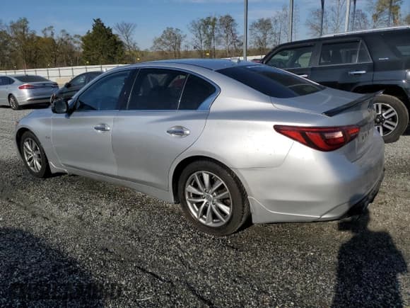 ✅ 2020 Infiniti Q50 Pure • VIN: JN1EV7AP1LM201983 • Лот: 51210885. Опубликован ранее на Copart с пробегом 79 053 миль. Бесплатный доступ к архиву аукционных продаж из США и подробный отчёт об истории автомобиля на DreamBid. Изображение 2.