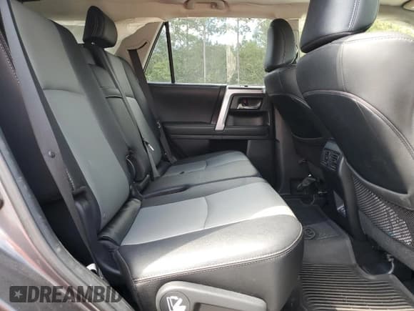 ✅ 2021 Toyota 4Runner SR5 Premium • VIN: JTEFU5JR7M5246671 • Lot: 80172425. Wystawiony na Copart z przebiegiem 93 861 mil. Bezpłatny archiwum sprzedaży aukcyjnych z USA i szczegółowy raport historii pojazdu na DreamBid. Zdjęcie 11.