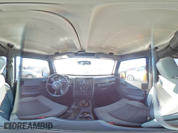 ✅ 2010 Jeep Wrangler Unlimited Rubicon • VIN: 1J4HA6H17AL164694 • Lot: 86890245. Listed on Copart with 167,029 mi. Free auction sales archive from the USA and detailed vehicle history report at DreamBid. Image 15.