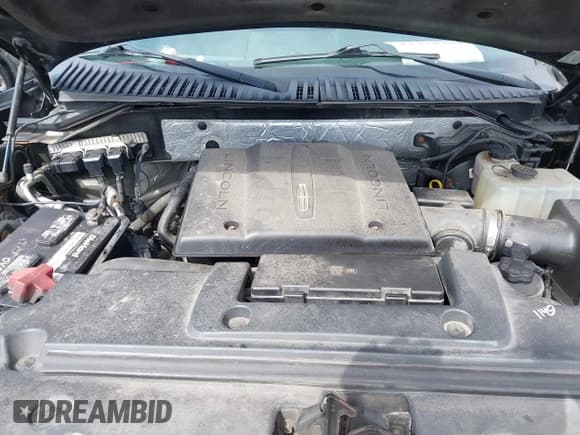 ✅ 2014 Lincoln Navigator • VIN: 5LMJJ2J53EEL08886 • Lot: 41971904. Listed on IAAI with 140,190 mi. Free auction sales archive from the USA and detailed vehicle history report at DreamBid. Image 10.