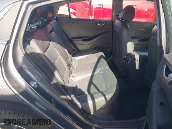 ✅ 2018 Hyundai Ioniq Limited • VIN: KMHC05LC0JU083970 • Lot: 40954180. Wystawiony na IAAI z przebiegiem 110 408 mil. Bezpłatny archiwum sprzedaży aukcyjnych z USA i szczegółowy raport historii pojazdu na DreamBid. Zdjęcie 8.