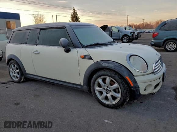 ✅ 2009 MINI Clubman • VIN: WMWML335X9TN69335 • Lot: 93805975. Wystawiony na Copart z przebiegiem 103 427 mil. Bezpłatny archiwum sprzedaży aukcyjnych z USA i szczegółowy raport historii pojazdu na DreamBid. Zdjęcie 4.