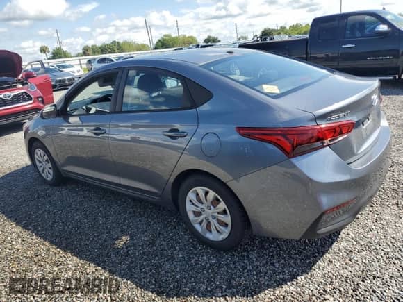 2019 Hyundai Accent SE z VIN 3KPC24A33KE062333, wystawiony jako Copart lot #74020934 z przebiegiem Nie podano mil oraz Nie do naprawy • Non repairable. Historia ofert i sprzedaży dostępna na DreamBid. Obrazek 2.