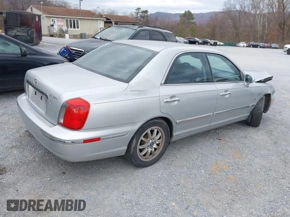 ✅ 2004 Hyundai XG • VIN: KMHFU45E34A272869 • Лот: 43698280. Опубликован ранее на IAAI с пробегом 175 963 миль. Бесплатный доступ к архиву аукционных продаж из США и подробный отчёт об истории автомобиля на DreamBid. Изображение 4.