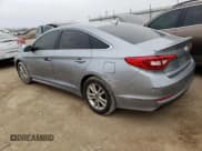 ✅ 2017 Hyundai Sonata SE • VIN: 5NPE24AF8HH583703 • Лот: 43968643. Опубликован ранее на Copart с пробегом 75 497 миль. Бесплатный доступ к архиву аукционных продаж из США и подробный отчёт об истории автомобиля на DreamBid. Изображение 2.