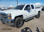 ✅ 2015 Chevrolet Silverado 2500HD LTZ • VIN: 1GC2KWE86FZ121009 • Lot: 43534262. Wystawiony na IAAI z przebiegiem 206 250 mil. Bezpłatny archiwum sprzedaży aukcyjnych z USA i szczegółowy raport historii pojazdu na DreamBid. Zdjęcie 17.