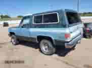 1987 Chevrolet Blazer z VIN 1GNEV18K7HF180306, wystawiony jako Copart lot #80914465 z przebiegiem 455 897 mil mil oraz Nie do naprawy • Non repairable. Historia ofert i sprzedaży dostępna na DreamBid. Obrazek 2.