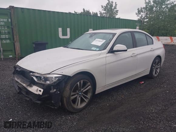 ✅ 2017 BMW 3 Series 330i xDrive • VIN: WBA8D9G39HNU63519 • Lot: 42330597. Listed on IAAI with 80,498 mi. Free auction sales archive from the USA and detailed vehicle history report at DreamBid. Image 17.