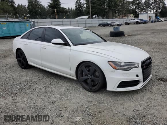 ✅ 2014 Audi S6 Prestige • VIN: WAUF2AFC5EN055448 • Лот: 73227954. Опубликован ранее на Copart с пробегом 98 994 миль. Бесплатный доступ к архиву аукционных продаж из США и подробный отчёт об истории автомобиля на DreamBid. Изображение 4.