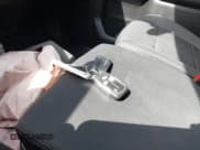 ✅ 2019 Chevrolet Silverado 1500 LT • VIN: 1GCPWCED9KZ420994 • Lot: 43189770. Wystawiony na IAAI z przebiegiem 113 188 mil. Bezpłatny archiwum sprzedaży aukcyjnych z USA i szczegółowy raport historii pojazdu na DreamBid. Zdjęcie 11.