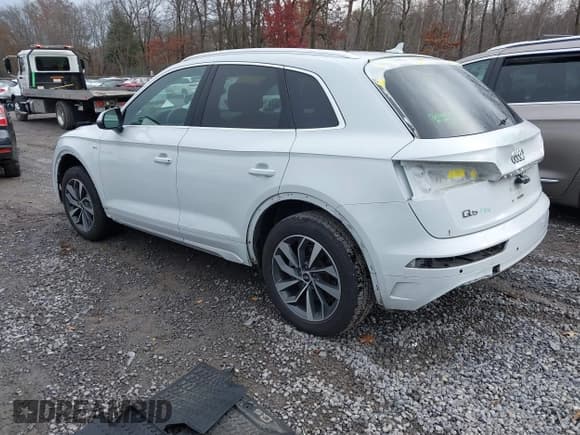✅ 2022 Audi Q5 S line Premium • VIN: WA1GAAFY9N2032157 • Lot: 43680482. Wystawiony na IAAI z przebiegiem 53 334 mil. Bezpłatny archiwum sprzedaży aukcyjnych z USA i szczegółowy raport historii pojazdu na DreamBid. Zdjęcie 3.