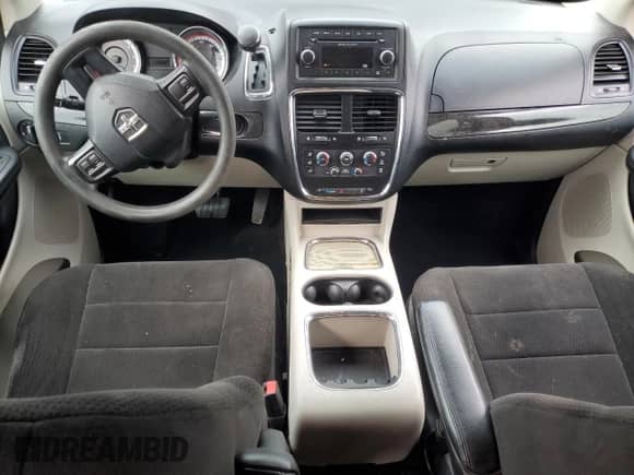 2012 Dodge Grand Caravan SXT z VIN 2C4RDGCG4CR295109, wystawiony jako Copart lot #71798585 z przebiegiem 84 778 mil mil oraz Szkoda całkowita • Salvage title. Historia ofert i sprzedaży dostępna na DreamBid. Obrazek 8.