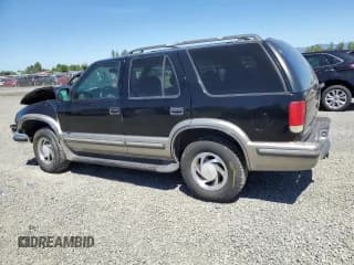 ✅ 1999 Chevrolet Blazer LT • VIN: 1GNDT13W4X2248675 • Lot: 59103635. Wystawiony na Copart z przebiegiem 105 827 mil. Bezpłatny archiwum sprzedaży aukcyjnych z USA i szczegółowy raport historii pojazdu na DreamBid. Zdjęcie 2.