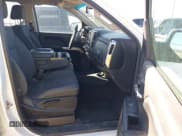 ✅ 2019 Chevrolet Silverado 1500 LT • VIN: 2GCRCPEC5K1140028 • Lot: 43470400. Wystawiony na IAAI z przebiegiem 105 887 mil. Bezpłatny archiwum sprzedaży aukcyjnych z USA i szczegółowy raport historii pojazdu na DreamBid. Zdjęcie 5.