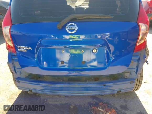 ✅ 2015 Nissan Note SL • VIN: 3N1CE2CP3FL397088 • Lot: 43587597. Wystawiony na IAAI z przebiegiem 81 581 mil. Bezpłatny archiwum sprzedaży aukcyjnych z USA i szczegółowy raport historii pojazdu na DreamBid. Zdjęcie 6.