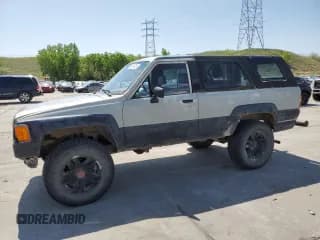 ✅ 1987 Toyota 4Runner • VIN: JT4RN62D3H0161126 • Lot: 58435425. Wystawiony na Copart z przebiegiem 260 063 mil. Bezpłatny archiwum sprzedaży aukcyjnych z USA i szczegółowy raport historii pojazdu na DreamBid. Zdjęcie 1.