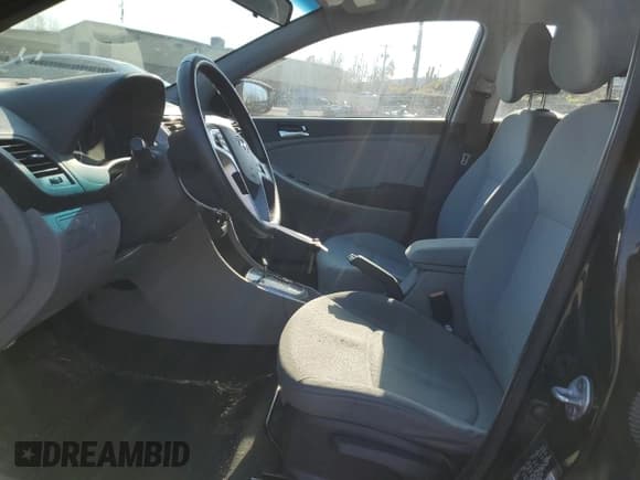 ✅ 2013 Hyundai Accent SE • VIN: KMHCU5AE6DU106228 • Лот: 78161704. Опубликован ранее на Copart с пробегом 137 780 миль. Бесплатный доступ к архиву аукционных продаж из США и подробный отчёт об истории автомобиля на DreamBid. Изображение 7.