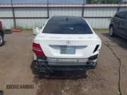 ✅ 2013 Mercedes-Benz C 250 • VIN: WDDGJ4HB5DG076888 • Lot: 42811728. Wystawiony na IAAI z przebiegiem 8 352 mil. Bezpłatny archiwum sprzedaży aukcyjnych z USA i szczegółowy raport historii pojazdu na DreamBid. Zdjęcie 15.