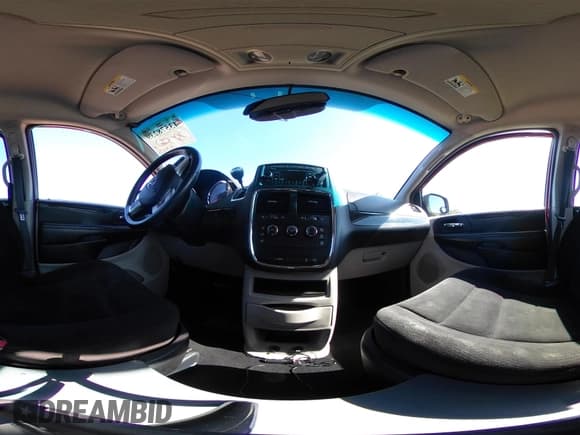 ✅ 2015 Dodge Grand Caravan SE • VIN: 2C4RDGBG2FR606509 • Lot: 43578239. Wystawiony na IAAI z przebiegiem 152 034 mil. Bezpłatny archiwum sprzedaży aukcyjnych z USA i szczegółowy raport historii pojazdu na DreamBid. Zdjęcie 18.