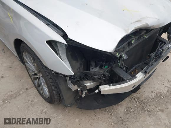 ✅ 2015 Hyundai Genesis 3.8L • VIN: KMHGN4JE7FU035990 • Lot: 41118477. Wystawiony na IAAI z przebiegiem 35 383 mil. Bezpłatny archiwum sprzedaży aukcyjnych z USA i szczegółowy raport historii pojazdu na DreamBid. Zdjęcie 18.