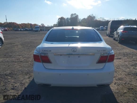 ✅ 2008 Lexus LS 460 • VIN: JTHBL46F185059865 • Lot: 43605580. Wystawiony na IAAI z przebiegiem 97 507 mil. Bezpłatny archiwum sprzedaży aukcyjnych z USA i szczegółowy raport historii pojazdu na DreamBid. Zdjęcie 16.