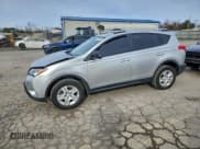 ✅ 2015 Toyota RAV4 LE • VIN: JTMBFREV2FJ042575 • Lot: 95667135. Listed on Copart with 245,773 mi. Free auction sales archive from the USA and detailed vehicle history report at DreamBid. Image 1.