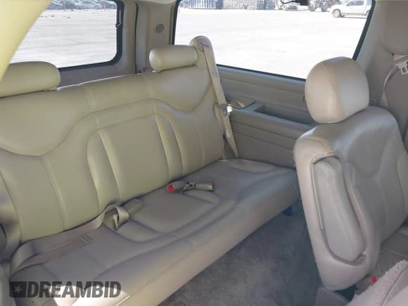 ✅ 2001 GMC Yukon XL SLT • VIN: 3GKEC16T31G179236 • Лот: 43477084. Опубликован ранее на IAAI с пробегом 175 650 миль. Бесплатный доступ к архиву аукционных продаж из США и подробный отчёт об истории автомобиля на DreamBid. Изображение 8.