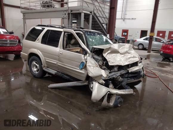 ✅ 2000 Infiniti QX4 • VIN: JNRAR07Y8YW085541 • Лот: 42355730. Опубликован ранее на IAAI с пробегом Не указан. Бесплатный доступ к архиву аукционных продаж из США и подробный отчёт об истории автомобиля на DreamBid. Изображение 1.