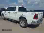 2020 Ram 1500 Laramie с VIN 1C6RREJT2LN317845, выставлен на аукционе IAAI как лот 43265136 с пробегом 105 570 миль миль и . История ставок и продаж доступна на DreamBid. Изображение 3.