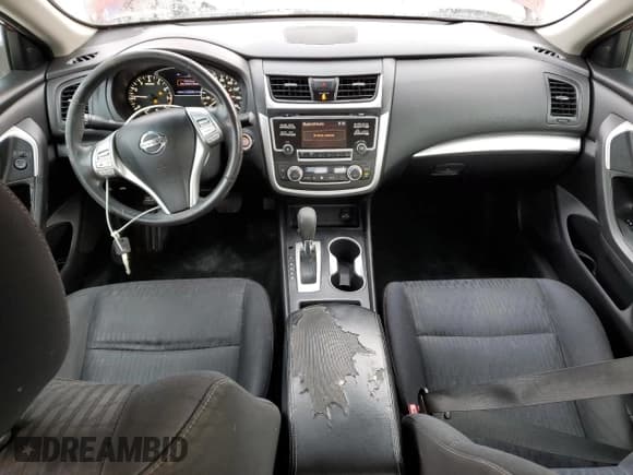 ✅ 2017 Nissan Altima SL • VIN: 1N4AL3AP2HC202363 • Lot: 58618475. Listed on Copart with 209,833 mi. Free auction sales archive from the USA and detailed vehicle history report at DreamBid. Image 8.