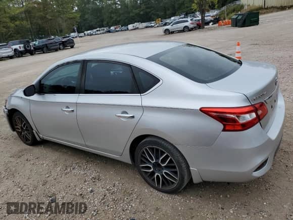 2017 Nissan Sentra SR with VIN 3N1AB7AP0HY340496, listed as a Copart auction lot 81978535 with 322,252 mi miles and Clean title. Bid and sale history available at DreamBid. Image 2.