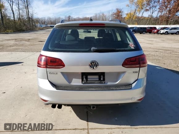 ✅ 2016 Volkswagen Golf TSI S • VIN: 3VWC17AU2GM517499 • Lot: 92042405. Wystawiony na Copart z przebiegiem 139 014 mil. Bezpłatny archiwum sprzedaży aukcyjnych z USA i szczegółowy raport historii pojazdu na DreamBid. Zdjęcie 6.
