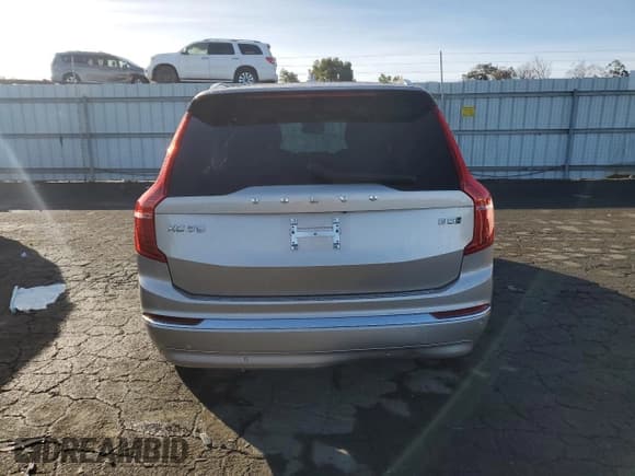 ✅ 2023 Volvo XC90 Plus • VIN: YV4L12PN7P1903108 • Лот: 78090054. Опубликован ранее на Copart с пробегом 14 235 миль. Бесплатный доступ к архиву аукционных продаж из США и подробный отчёт об истории автомобиля на DreamBid. Изображение 6.